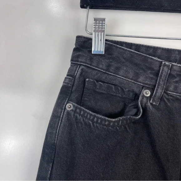 NEW Urban Outfitters BDG Distressed Mom High Rise Jeans Black Size 25 - Picture 2 of 9